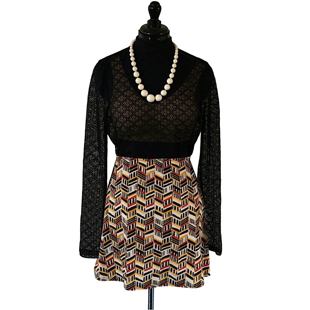 DIVIDED H & M Mini Skirt SZ S